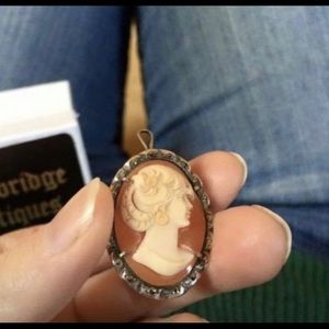 1920’s Antique Cameo (sterling silver) pendant